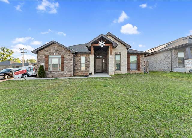 Property at 5901 Silas St, Bentonville, AR 72713, 4 beds, 2.5 baths