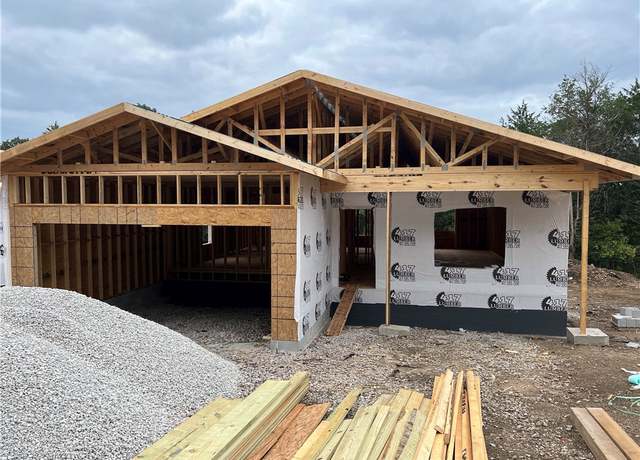 Property at 93 W Larchwood Dr, Diamond City, AR 72630, 3 beds, 2 baths