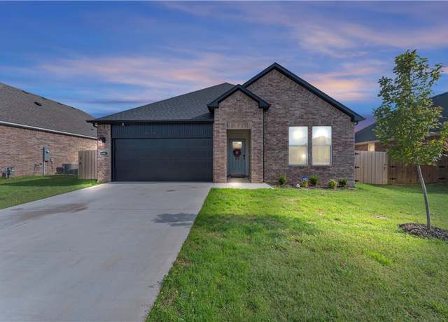 Property at 4401 Agave Ave, Springdale, AR 72764, 4 beds, 2 baths