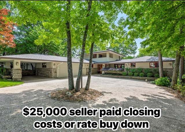Property at 31 Newquay Ln, Bella Vista, AR 72714, 4 beds, 3.5 baths