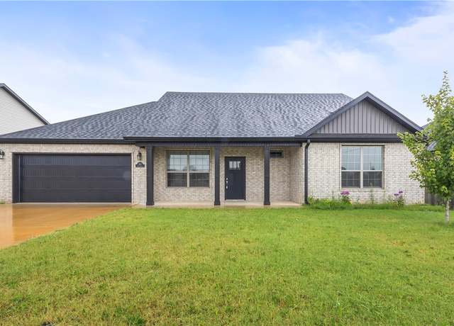 Property at 203 Vicks Cir, Centerton, AR 72719, 4 beds, 3 baths