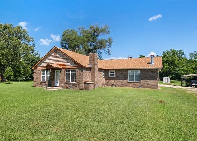 Property at 1410 Dallas St, Gravette, AR 72736, 2 beds, 2 baths