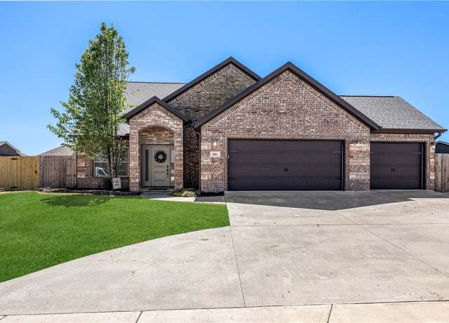 Property at 901 Sedgwick Dr, Prairie Grove, AR 72753, 4 beds, 2.5 baths