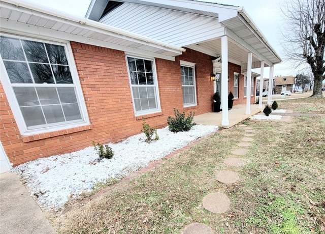 Property at 9 Grandview Ave, Harrison, AR 72601, 3 beds, 2 baths
