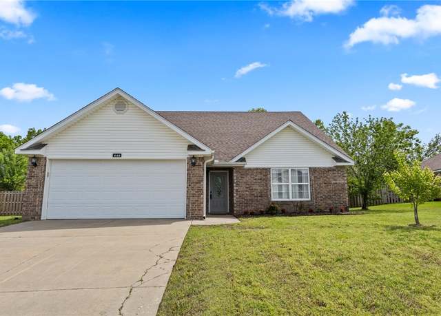 Property at 440 Kate Dr, Centerton, AR 72719, 3 beds, 2 baths
