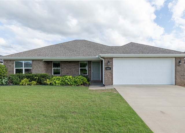 Property at 6013 Quinn St, Fayetteville, AR 72704, 3 beds, 3 baths