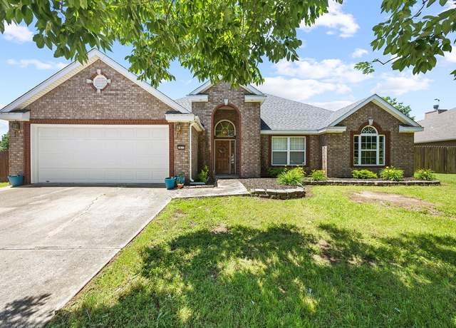 Property at 2977 Quartz Dr, Fayetteville, AR 72704, 3 beds, 2 baths