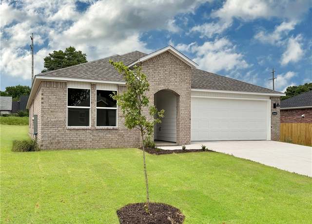 Property at 1462 Ridgeview Dr, Springdale, AR 72762, 4 beds, 3 baths
