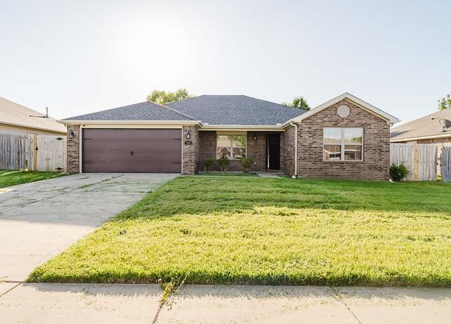 Property at 5409 Regent Rd, Bentonville, AR 72713, 4 beds, 2 baths