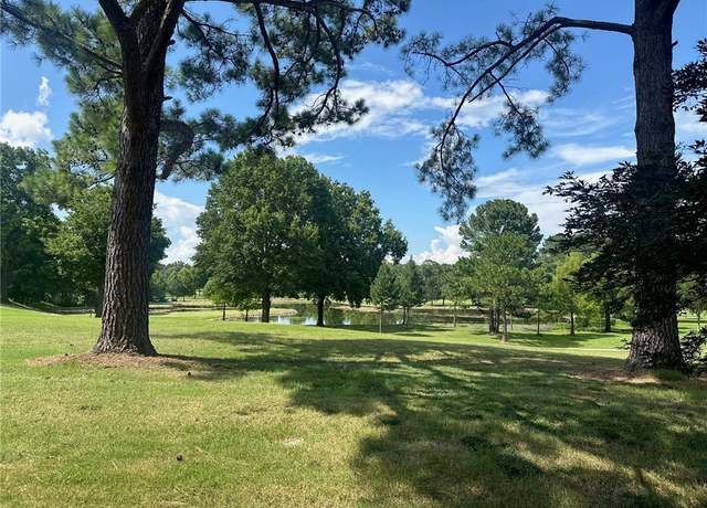 Property at 2468 Sweetbriar Dr, Fayetteville, AR 72703, 2 beds, 2 baths