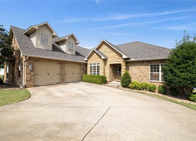 Property at 1526 Saratoga Ct, Van Buren, AR 72956, 4 beds, 3 baths