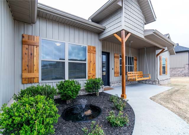 Property at 1020 Infantry Ln, Prairie Grove, AR 72753, 4 beds, 2 baths
