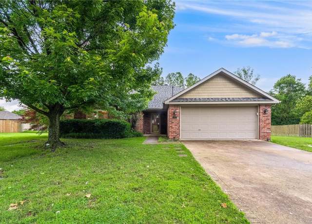 Property at 4931 Dogwood, Springdale, AR 72762, 3 beds, 2 baths