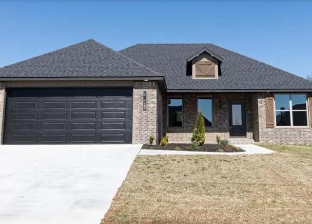 Property at 872 Round Top St, Prairie Grove, AR 72753, 3 beds, 2 baths