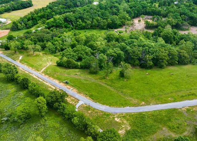 Property at 8112 Hill Country Dr, Decatur, AR 72722