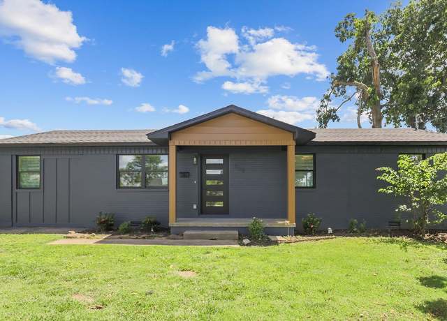 Property at 809 Carson Dr, Bentonville, AR 72712, 3 beds, 2 baths