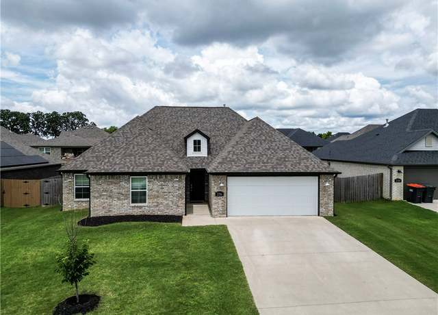 Property at 2756 Cassidy Ave, Springdale, AR 72764, 4 beds, 3 baths