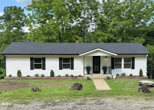 Property at 523 County Road 301, Eureka Springs, AR 72632, 3 beds, 2 baths