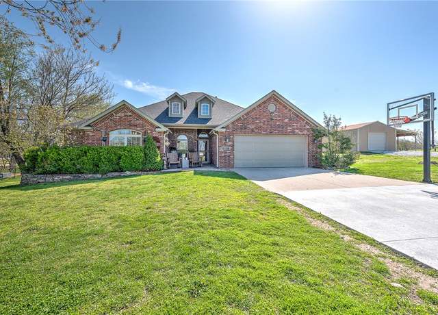 Property at 19008 Harmon Rd, Fayetteville, AR 72704, 4 beds, 2 baths
