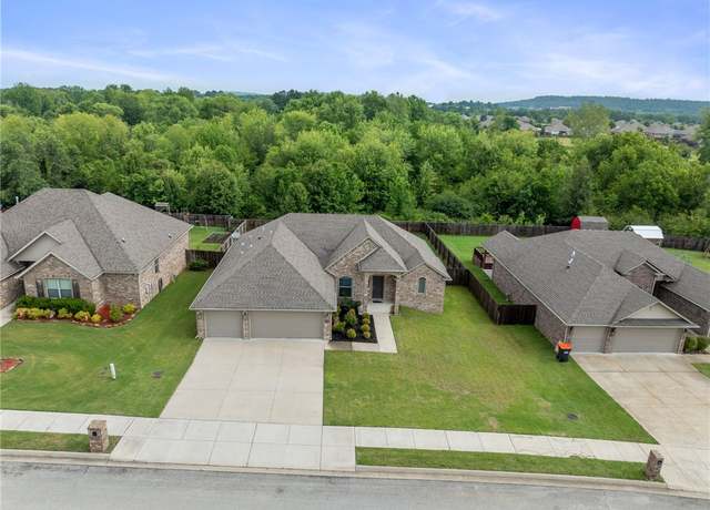 Property at 3638 Butterfly Ave, Springdale, AR 72764, 3 beds, 2.5 baths