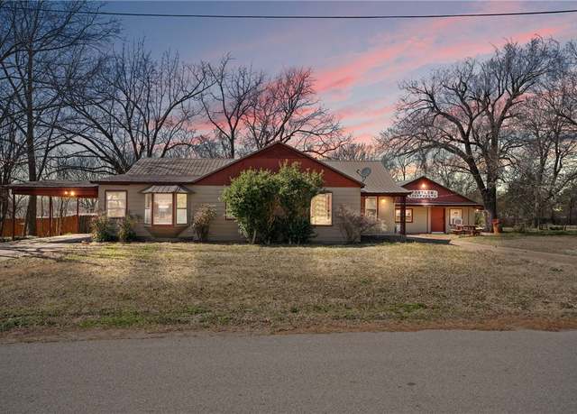 Property at 300 Range, Marshall, AR 72650, 10 beds, 5.5 baths