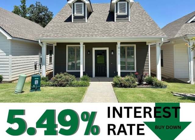Property at 811 NE Heights Ln, Bentonville, AR 72712, 3 beds, 2 baths