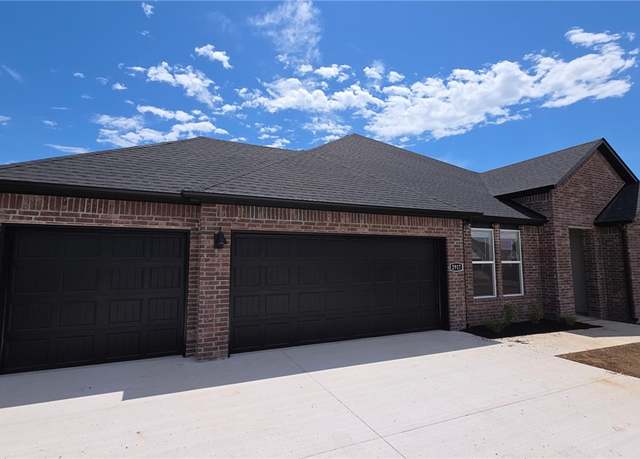 Property at 2917 Hattie Ln, Lowell, AR 72745, 4 beds, 2 baths