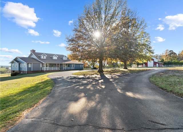 Property at 2014 Creekwood Rd, Harrison, AR 72601, 6 beds, 5.5 baths