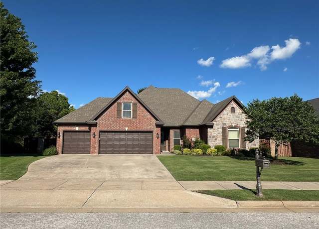 Property at 6403 S 46th St, Rogers, AR 72758, 4 beds, 3 baths