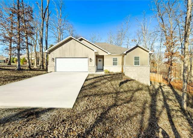 Property at 29 Shanklin Dr, Bella Vista, AR 72715, 4 beds, 2 baths