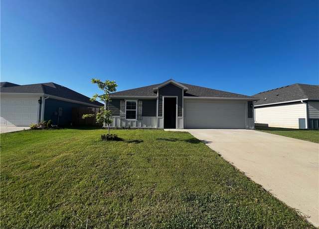 Property at 1317 Chavis St, Gentry, AR 72734, 4 beds, 2 baths