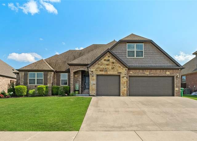 Property at 1511 Aniston Rd, Centerton, AR 72719, 4 beds, 2.5 baths