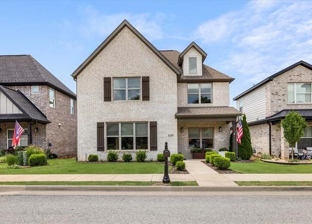 Property at 5208 S Brookmere St, Rogers, AR 72758, 3 beds, 2.5 baths
