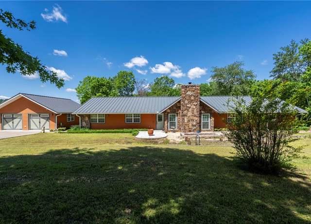 Property at 22024 Brooks Rd, Siloam Springs, AR 72761, 4 beds, 2 baths