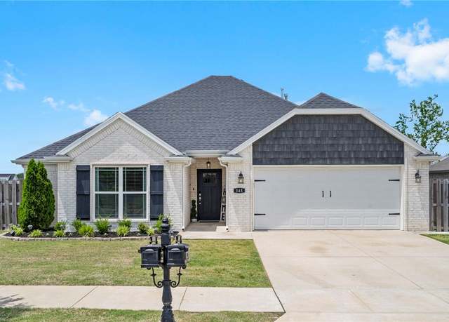 Property at 145 S Geranium Ln, Fayetteville, AR 72704, 3 beds, 2 baths