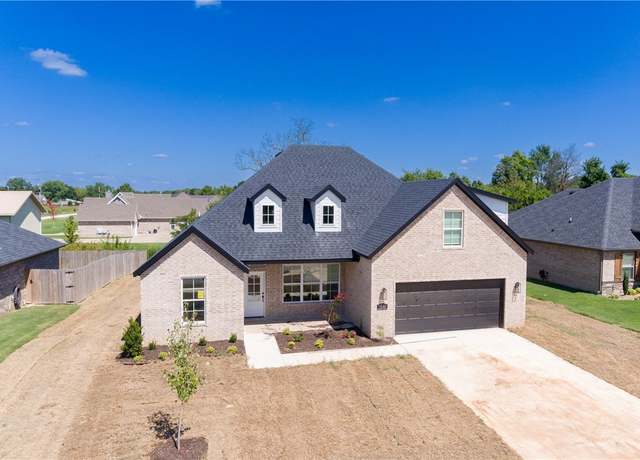 Property at 5840 Poppy Ave, Springdale, AR 72762, 4 beds, 2 baths