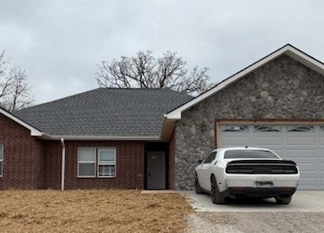 Property at 210 Rose Hill Dr, Berryville, AR 72616, 3 beds, 2 baths
