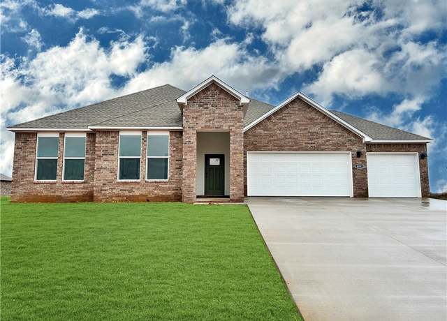 Property at 7005 E Sugarloaf St, Siloam Springs, AR 72761, 4 beds, 2 baths
