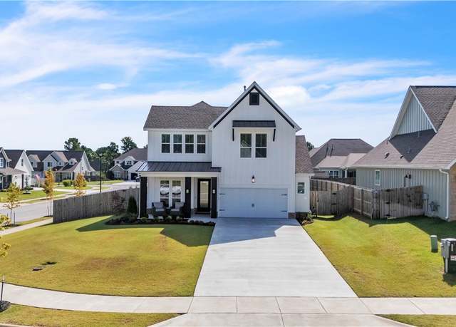 Property at 2703 20th Pl, Rogers, AR 72758, 4 beds, 3 baths