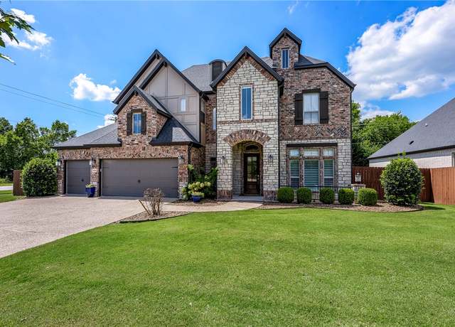 Property at 6008 SW Broadway St, Bentonville, AR 72713, 5 beds, 3.5 baths