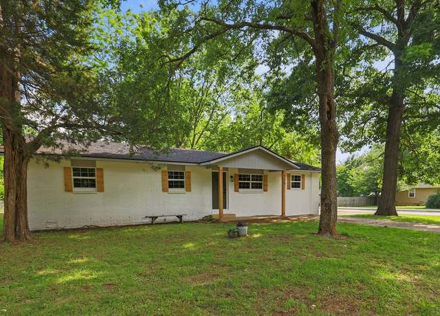 Property at 125 Pleasant St, West Fork, AR 72774, 4 beds, 2 baths
