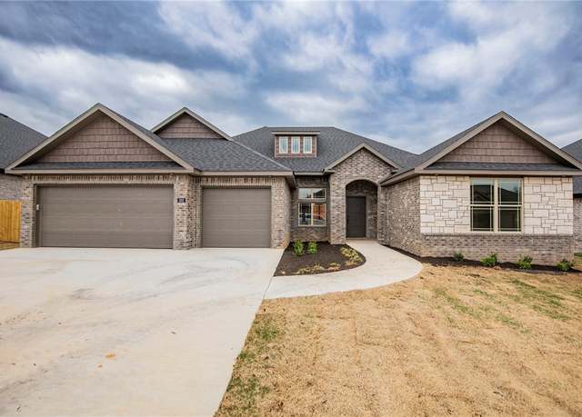 Property at 302 Doral Dr, Cave Springs, AR 72718, 4 beds, 3 baths