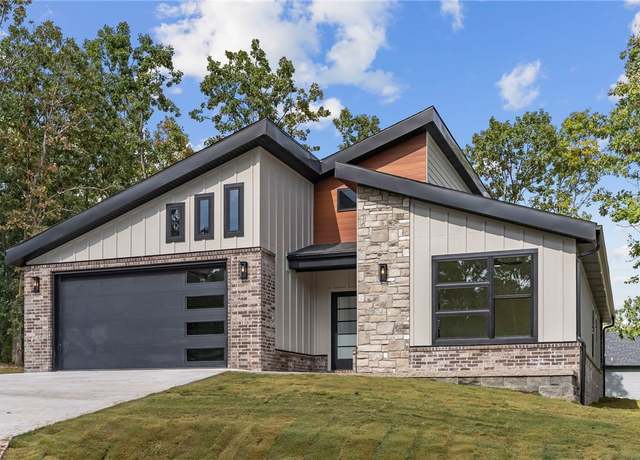 Property at 11 Crieff Cir, Bella Vista, AR 72715, 3 beds, 2 baths