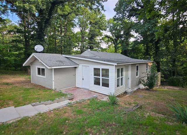 Property at 23063 Lookout Point Rd, Siloam Springs, AR 72761, 3 beds, 1 bath