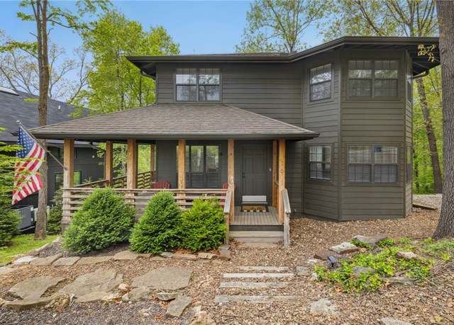Property at 16 Ilford Ln, Bella Vista, AR 72715, 4 beds, 3.5 baths