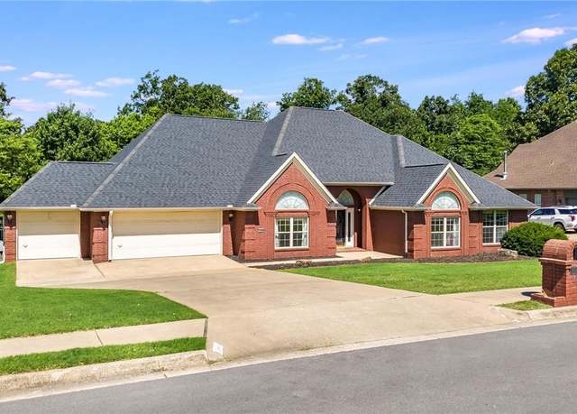 Property at 3986 Saulsbury St, Springdale, AR 72762, 4 beds, 3 baths