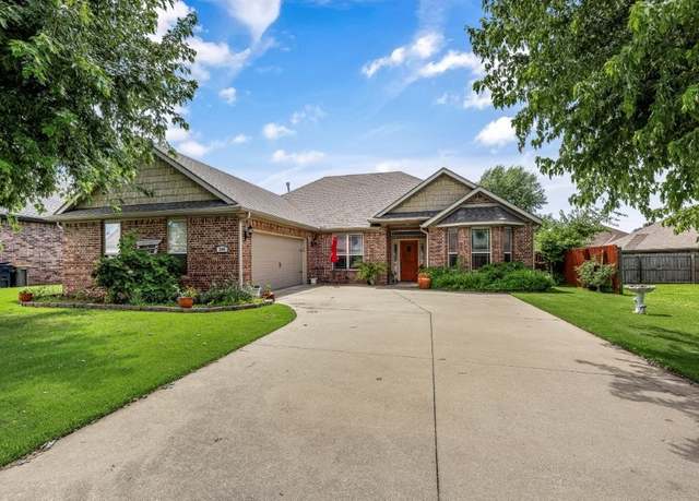 Property at 3004 N 16th St, Rogers, AR 72756, 3 beds, 2 baths