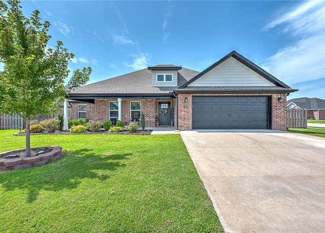 Property at 35 E Loveland Loop, Farmington, AR 72730, 4 beds, 2 baths