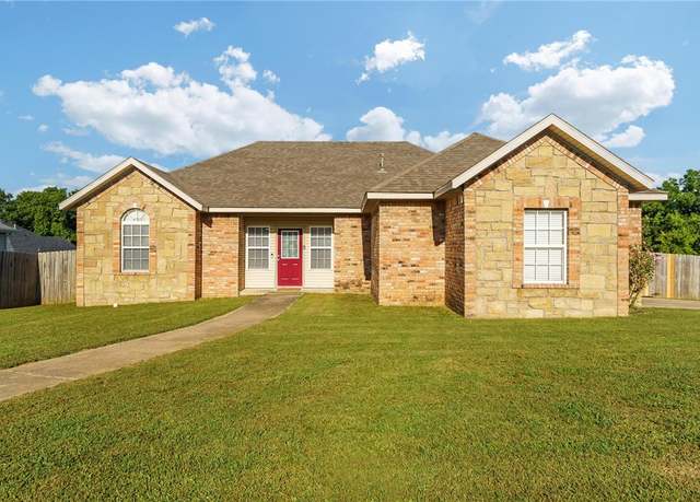 Property at 360 Bliss St, Centerton, AR 72719, 3 beds, 2 baths