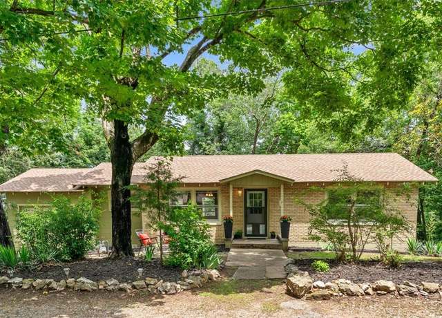 Property at 55 Ridgeway Ave, Eureka Springs, AR 72632, 2 beds, 1 bath